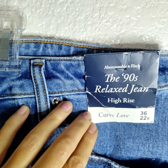 NWT Abercrombie & Fitch Curve Love High Rise 90s Relaxed Jean sz 22 - Picture 6 of 9